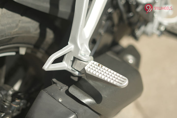 Hero Xtreme 250R Pillion Footrest