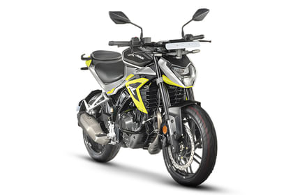 Hero Xtreme 250R Right Front Three Quarter
