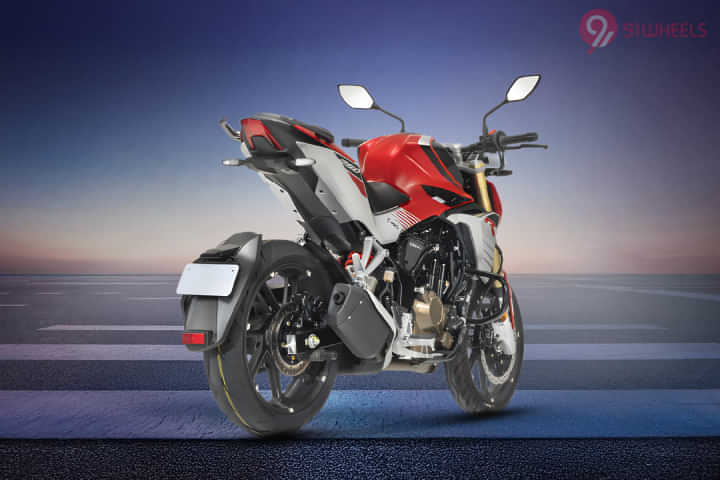 Hero Xtreme 250R Right Rear Three Quarter Hero Xtreme 250R Right Rear Three Quarter