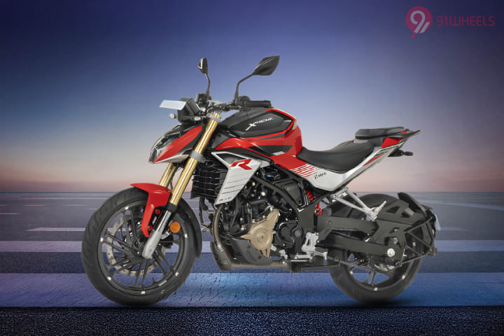 Hero Xtreme 250R Left Front Three Quarter