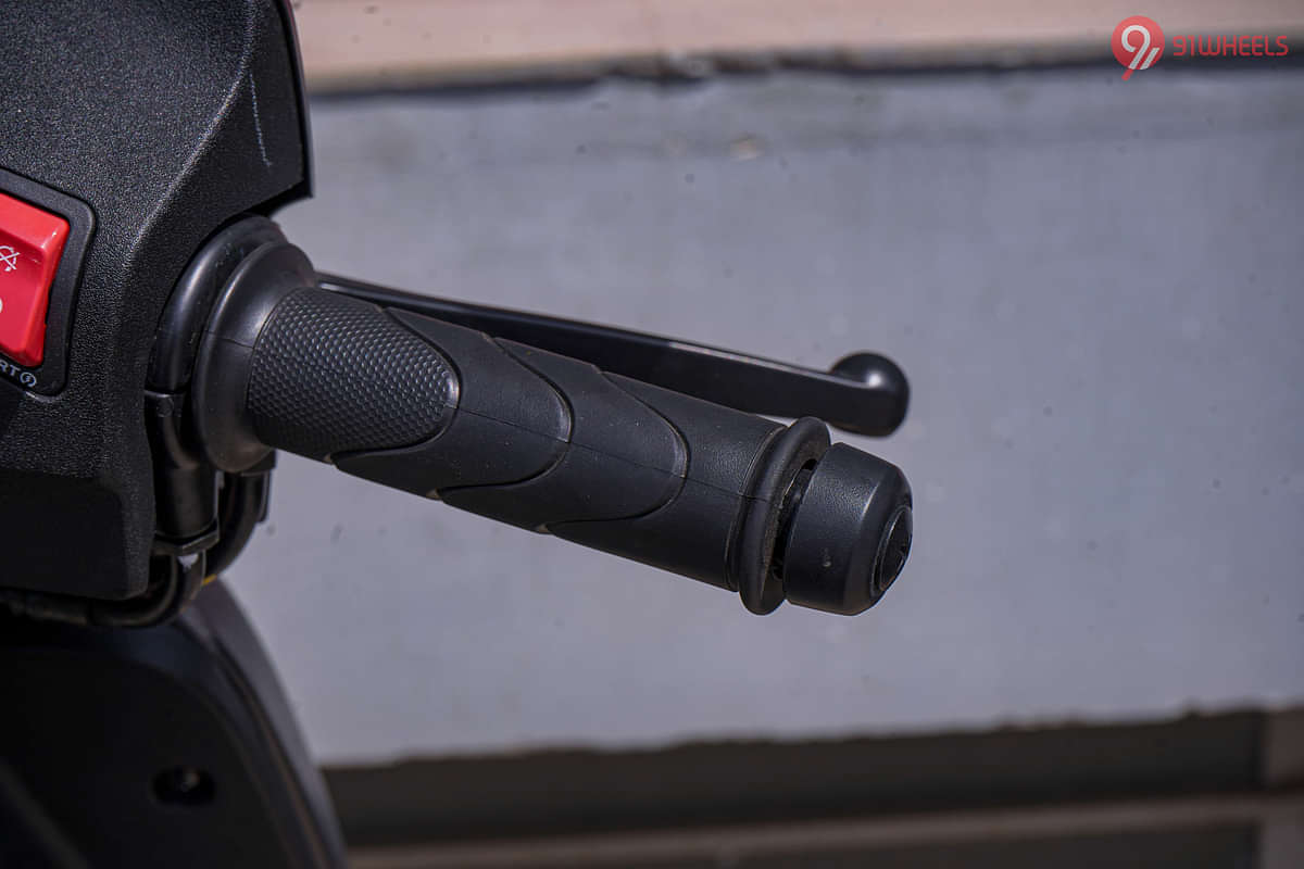 Honda  Activa Right Side Handelbar Throttle Grip