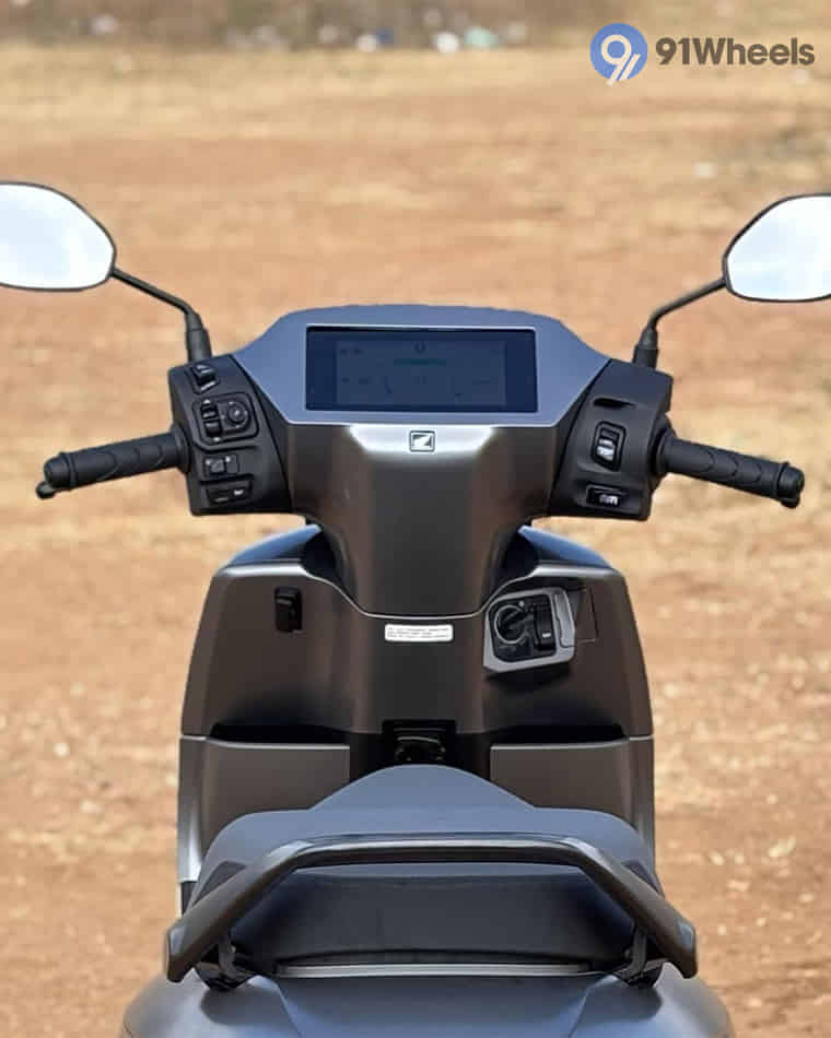 Handlebar & Console Area - 2