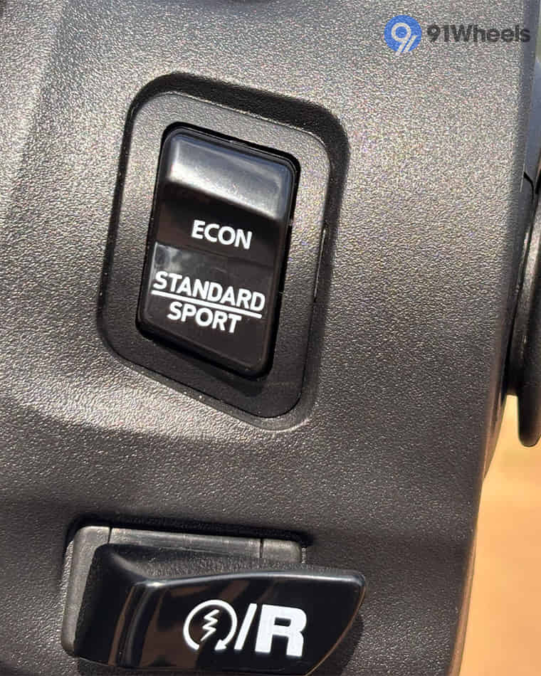 Handlebar & Console Area - 6