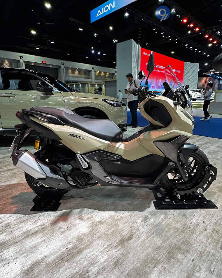 360° View Shots - 4 360° View Shots - 4