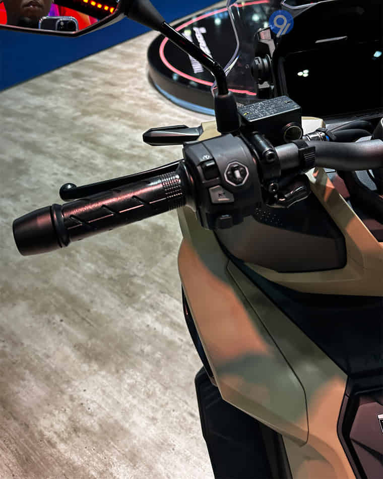 Front Body & Wheels - 5 Front Body & Wheels - 5