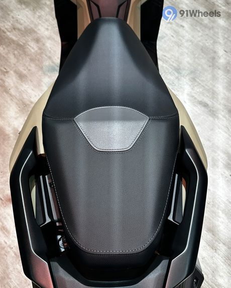 ADV 160 Seat