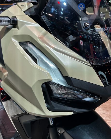 ADV 160 Head Light