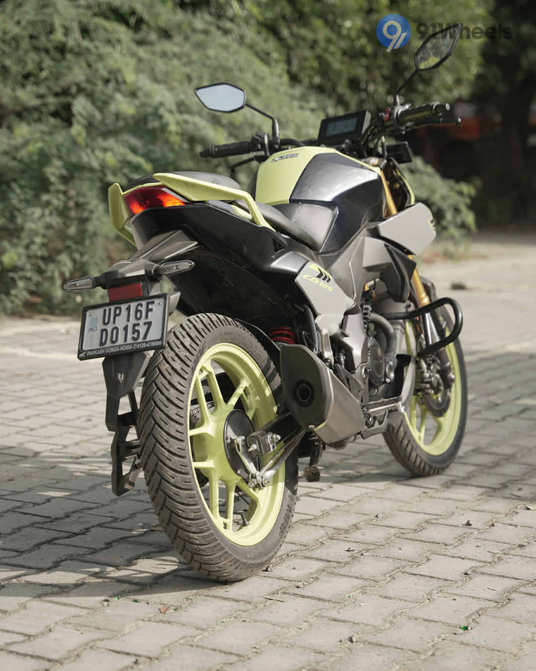 Right Rear Three Quarter