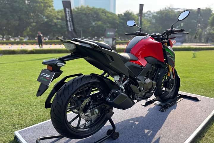 Honda CB300F Right Rear Three Quarter