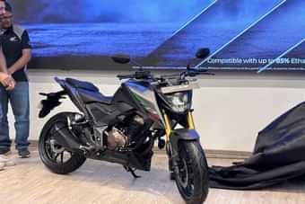 Honda CB300F Right Front Three Quarter Honda CB300F Right Front Three Quarter