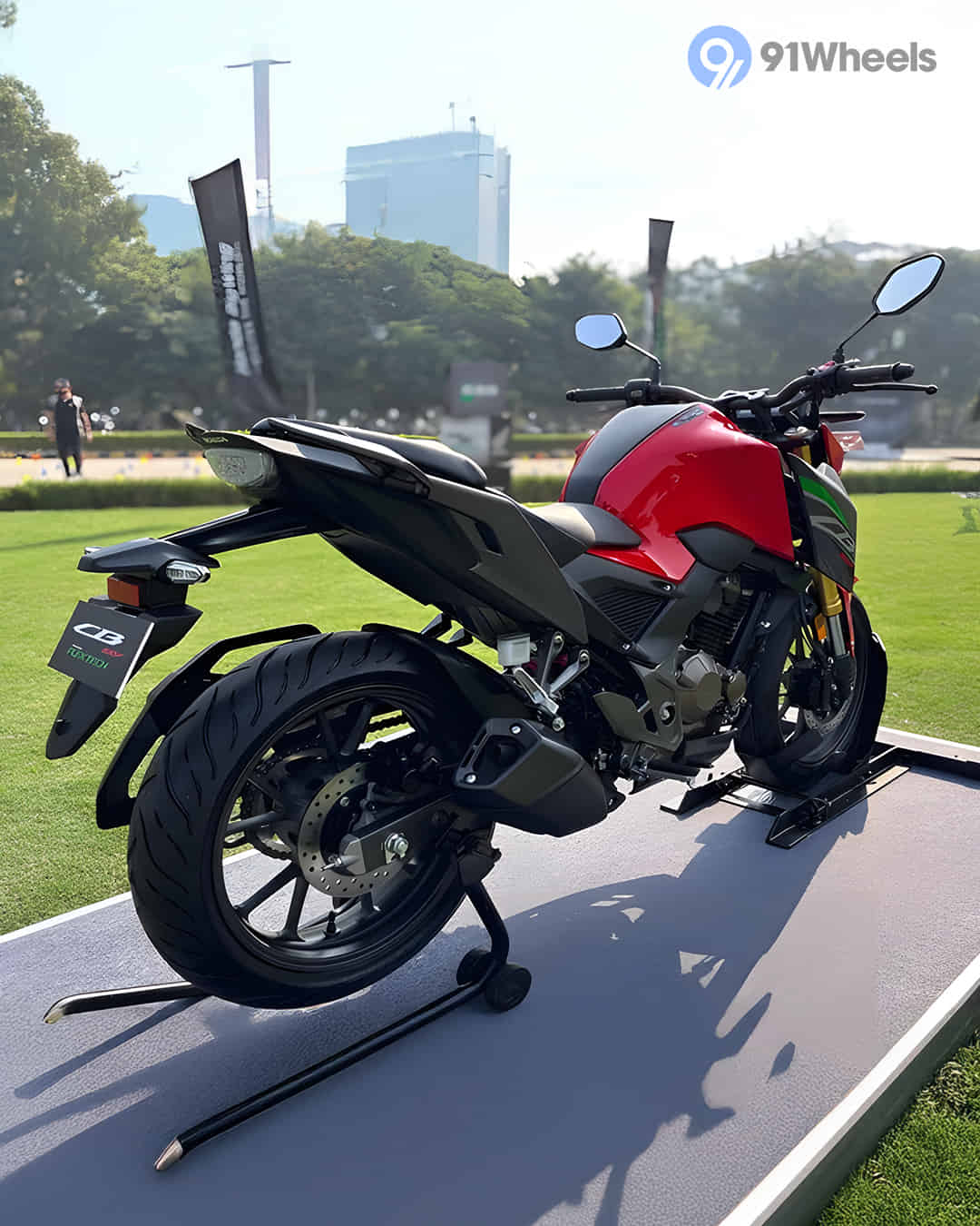 Right Rear Three Quarter