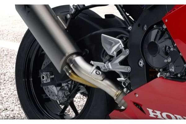 Honda CBR1000RR-R Silencer/Muffler