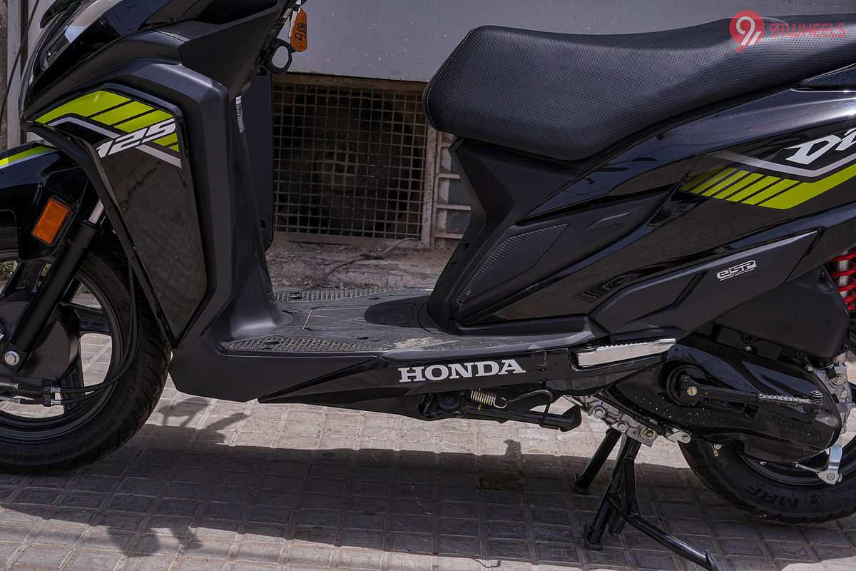 Honda Dio 125 Side Fairing