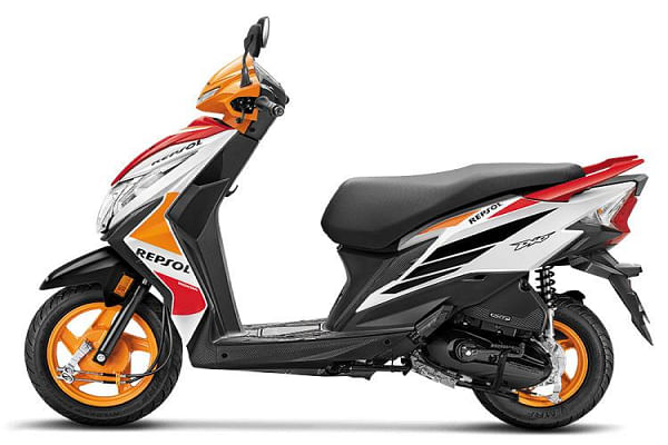 Honda dio road deals price