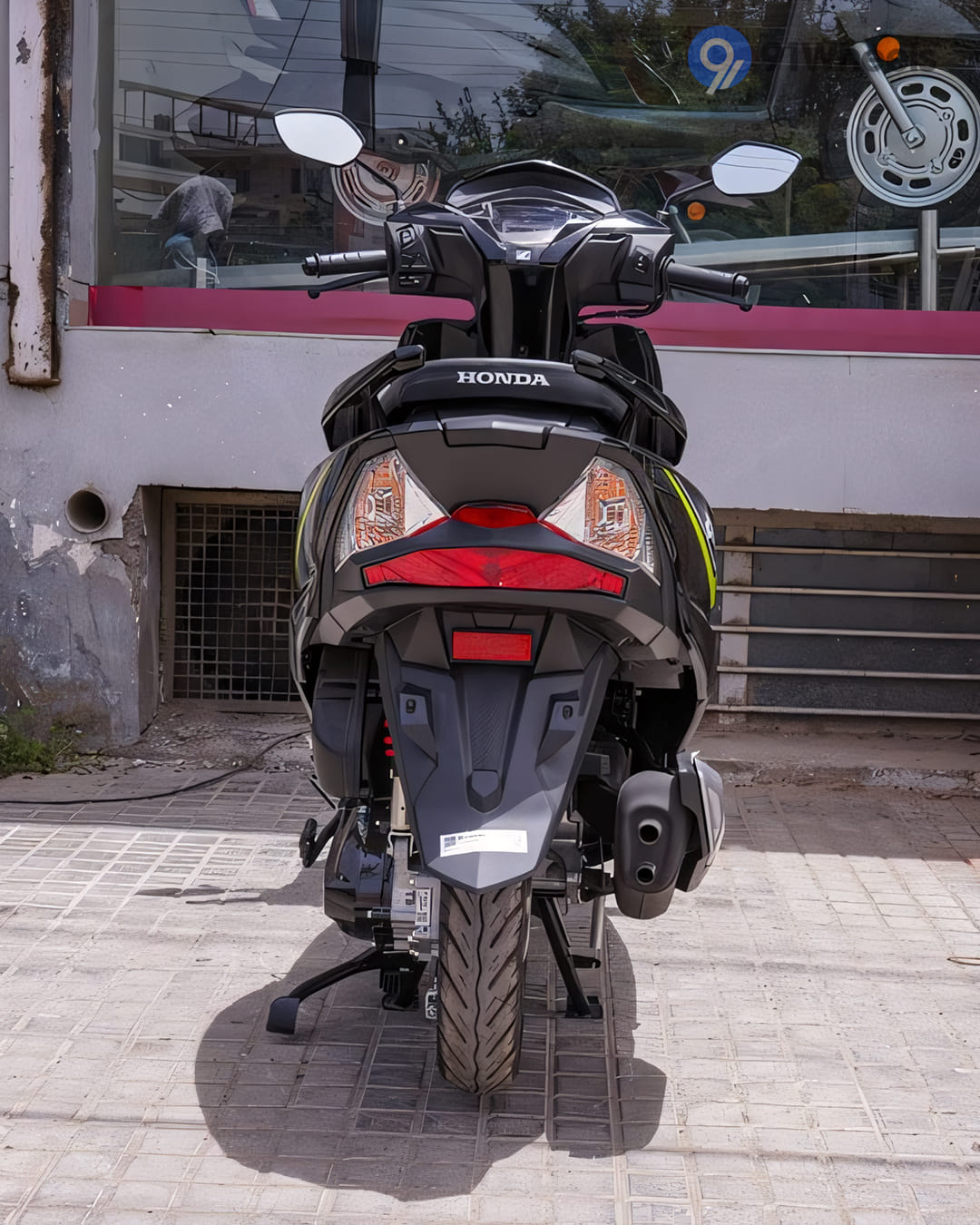 360° View Shots - 10 360° View Shots - 10