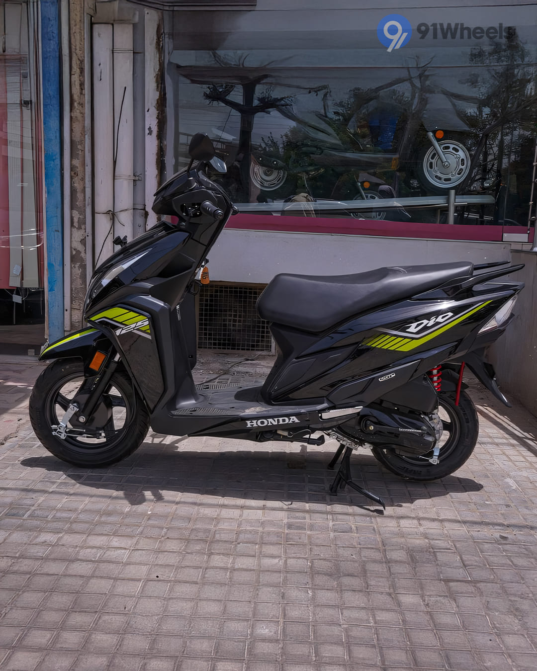 360° View Shots - 13 360° View Shots - 13