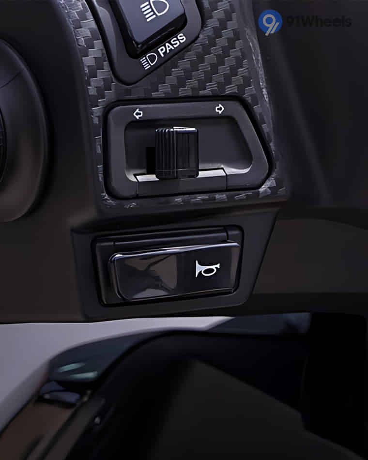 Handlebar & Console Area - 5