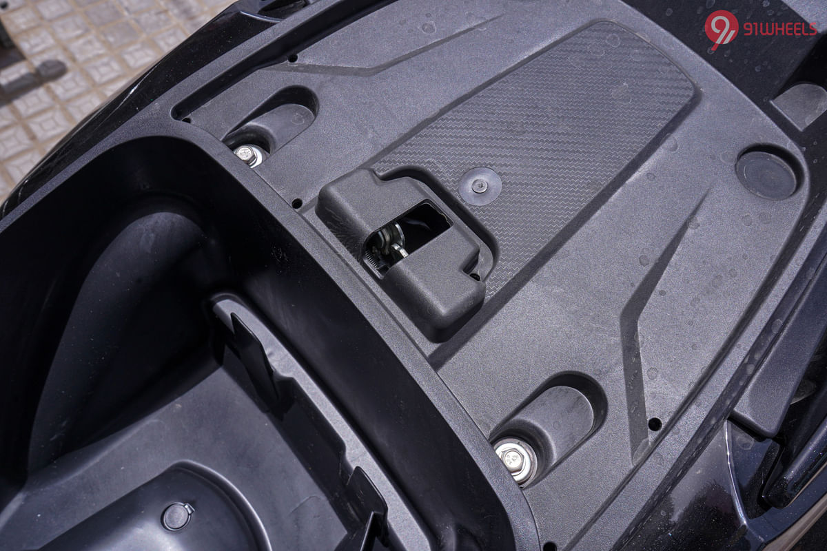 Honda Dio 125 Seat Remove/Fix Lock