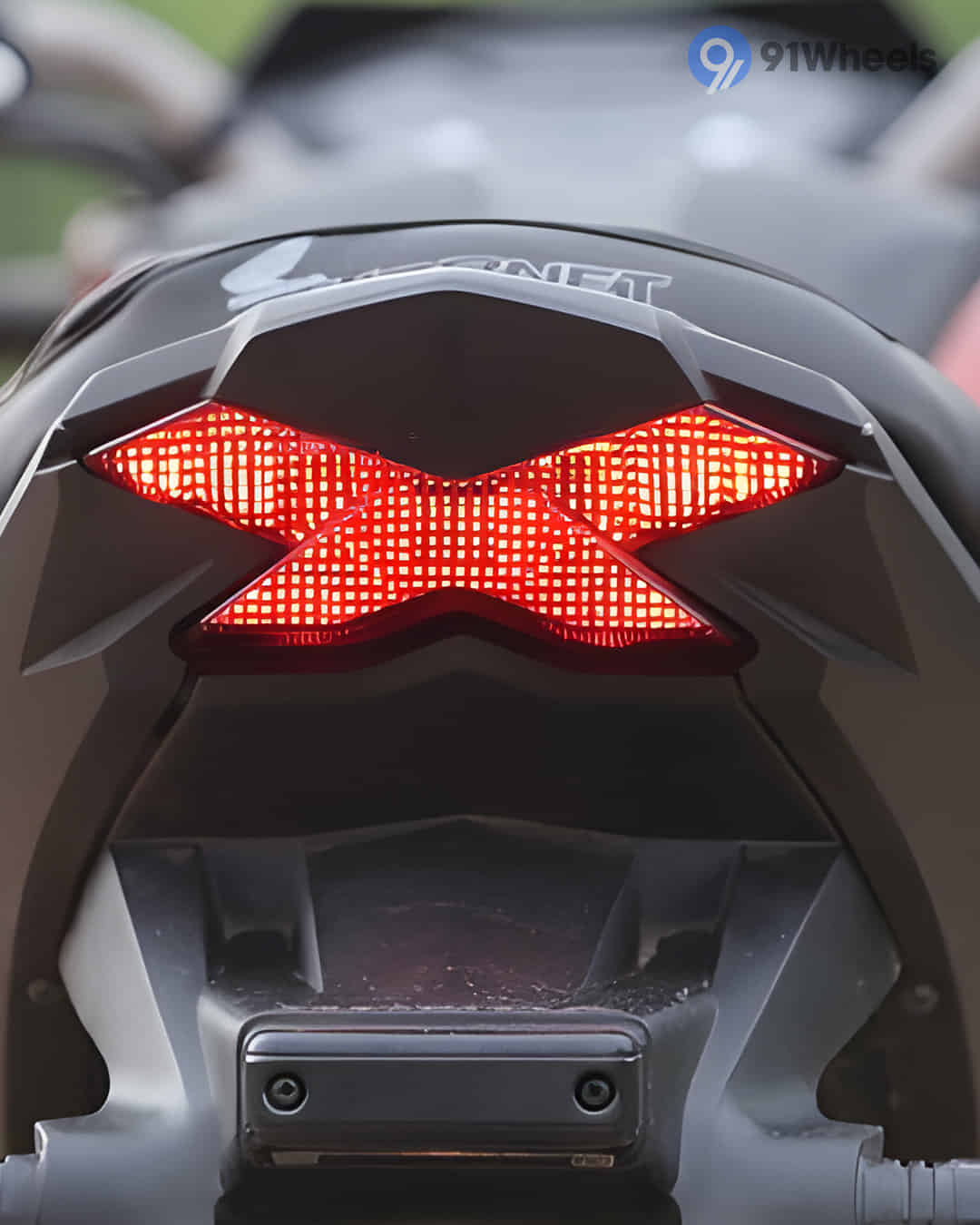 Hornet 160R 2015-2020 10