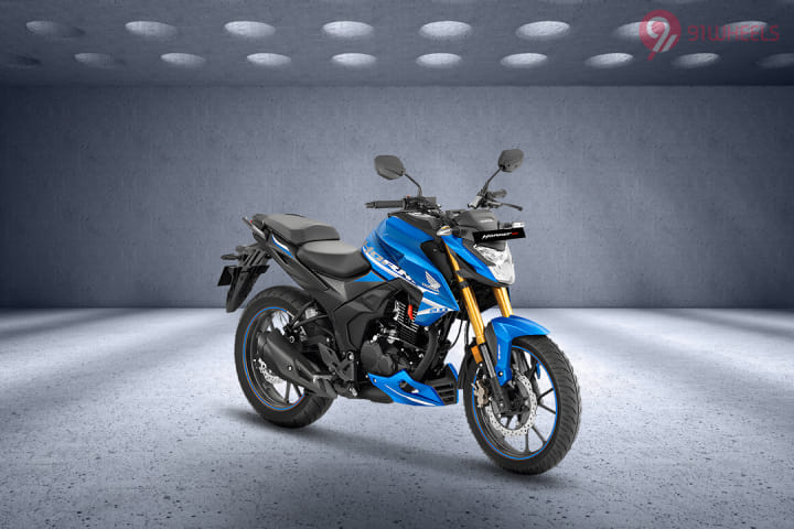 Honda Hornet 2.0 Right Front Three Quarter