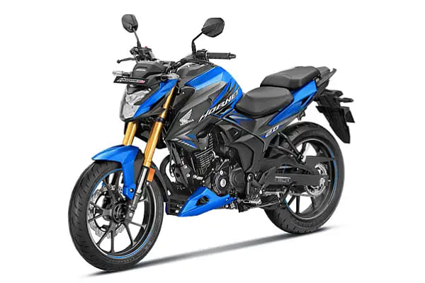 Honda hornet bike outlet on road price