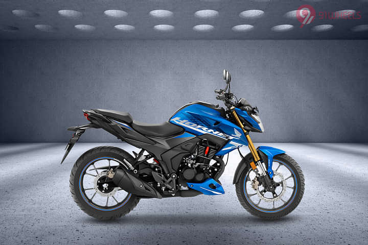 Honda Hornet 2.0 Right Side View
