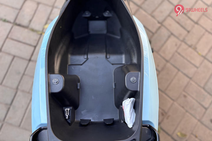 Honda QC 1 Underseat Storage