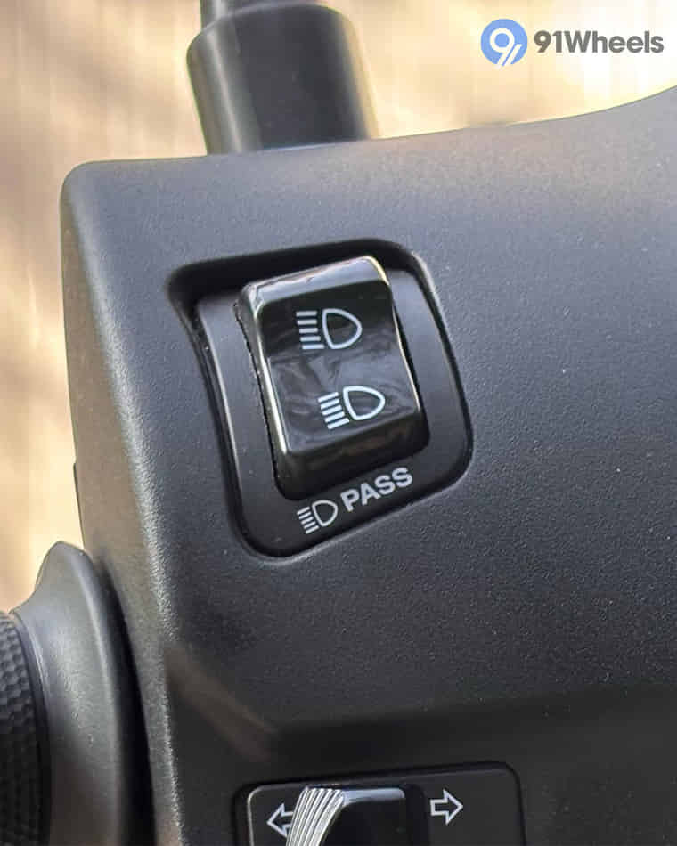 Handlebar & Console Area - 1