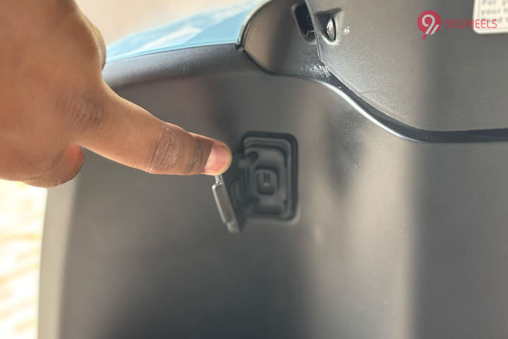 Honda QC 1 USB Port