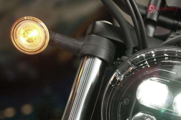 Honda Rebel 500 Front Turn Indicators
