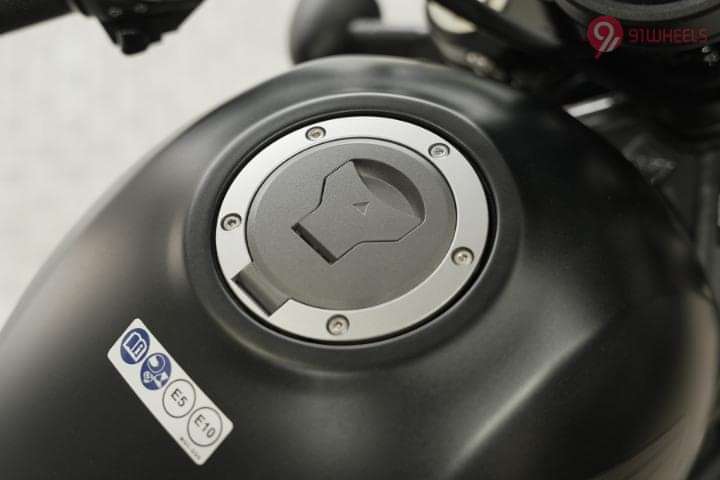 Honda Rebel 500 Closed Fuel Lid