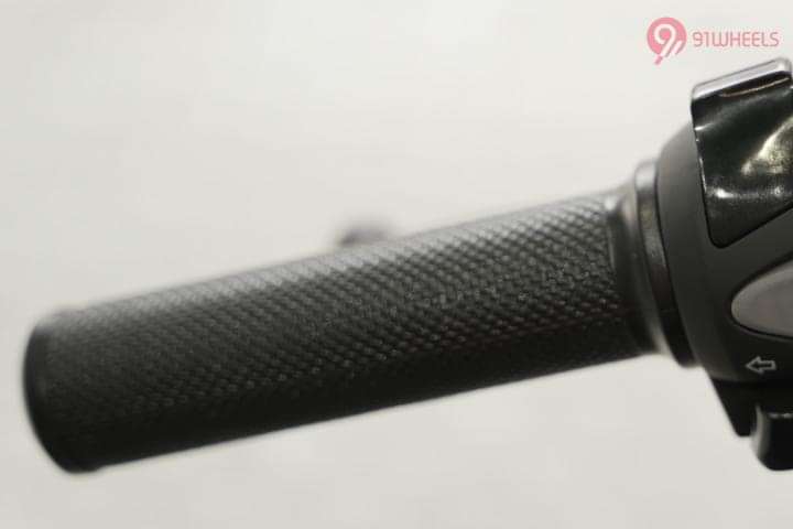 Honda Rebel 500 Left Side Handelbar Grip
