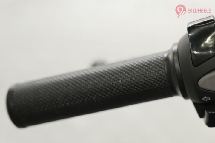 Honda Rebel 500 Left Side Handelbar Grip