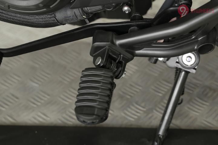 Honda Rebel 500 Rider Footpeg