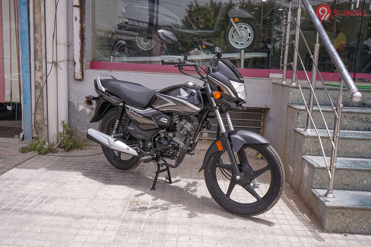 Honda Shine 100 Right Front Three Quarter