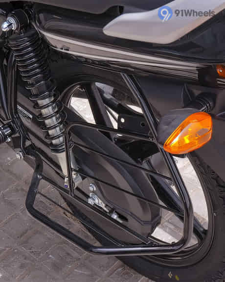 Shine 100 Saree Guard