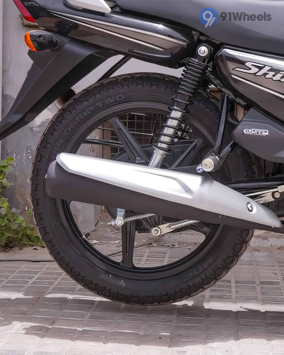 Rear Suspension Spring Preload Setting