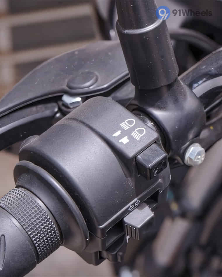 Handlebar & Console Area - 10