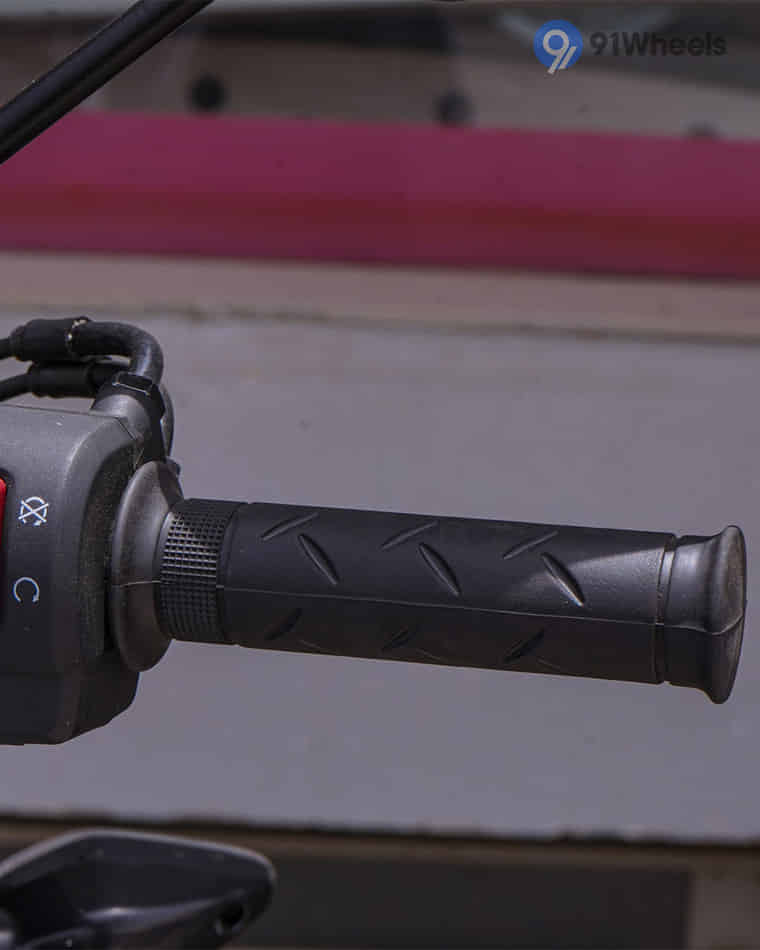 Handlebar & Console Area - 6