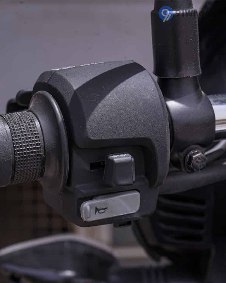 Handlebar & Console Area - 11