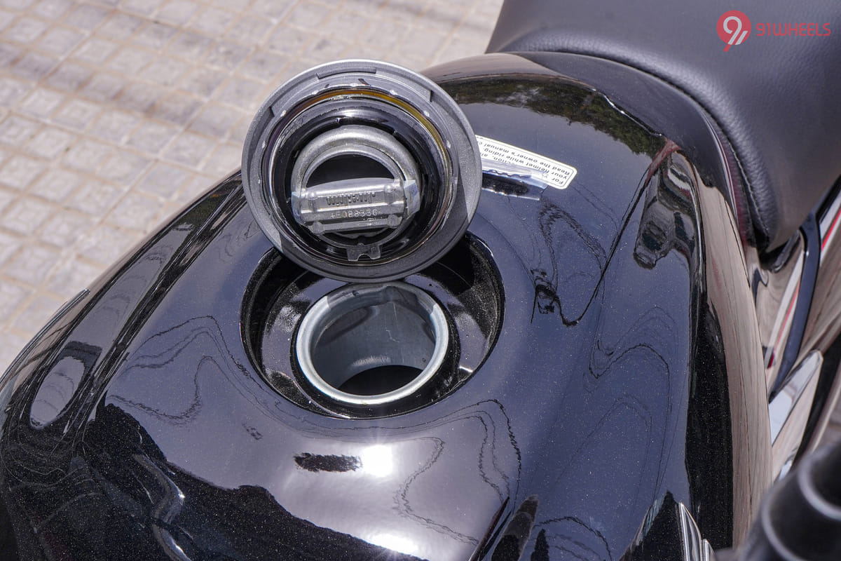 Honda Shine Open Fuel Lid Honda Shine Open Fuel Lid