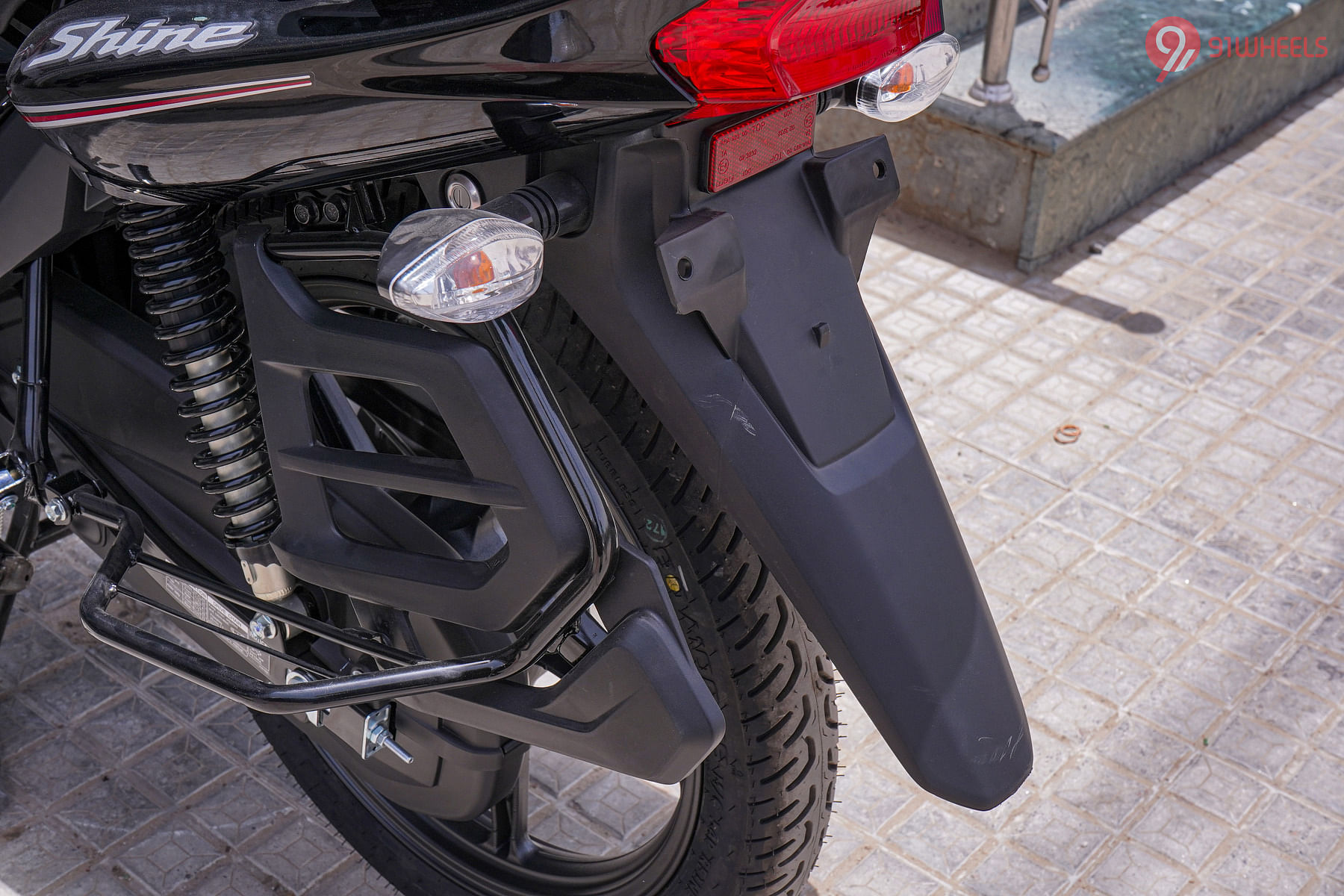 Honda livo bike back shops mudguard price