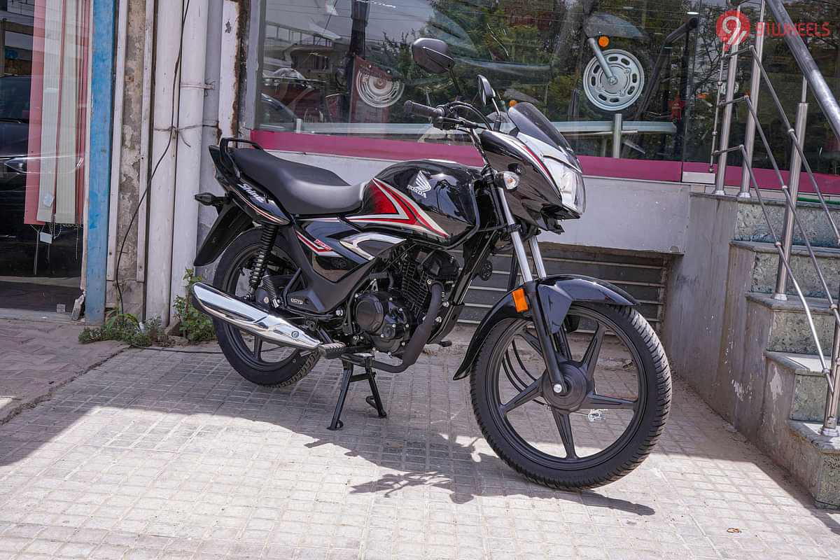 Honda  Shine Right Front Three Quarter