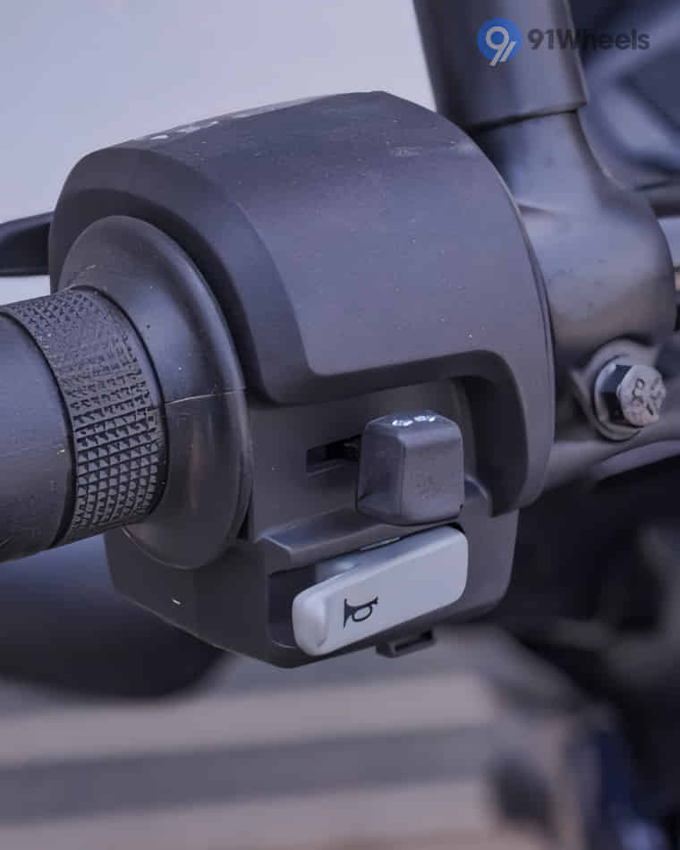 Handlebar & Console Area - 14