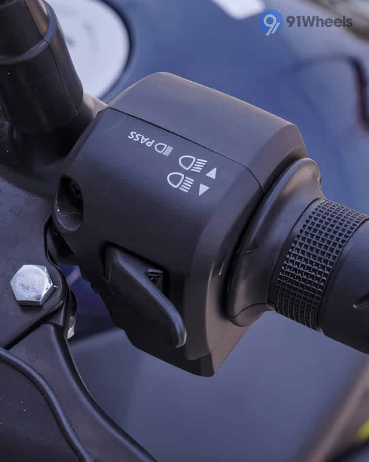 Handlebar & Console Area - 10