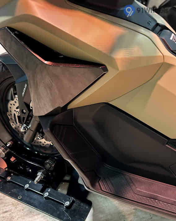 X-ADV 2025-2026 Floorboard X-ADV 2025-2026 Floorboard