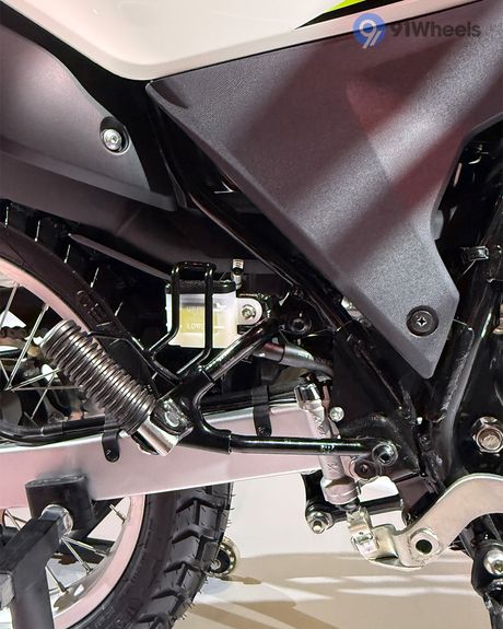 XR 300L Rider Footpeg