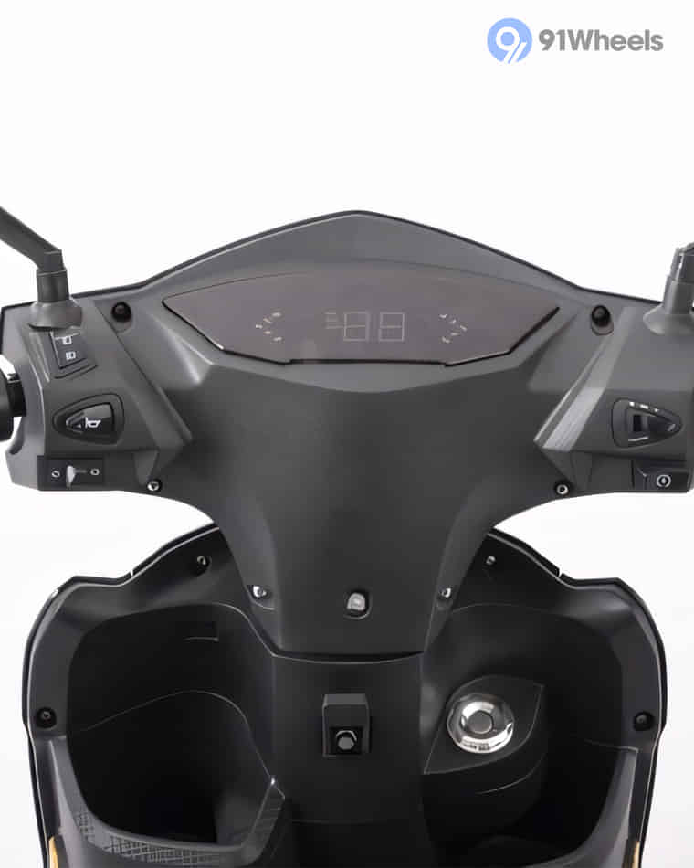 Handlebar & Console Area - 1