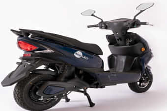 Hop Electric Leo Right Rear Three Quarter Hop Electric Leo Right Rear Three Quarter