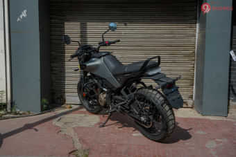 Husqvarna Svartpilen 401 Left Rear Three Quarter Husqvarna Svartpilen 401 Left Rear Three Quarter